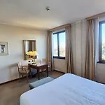 Excelsior 4* Ματζέντα