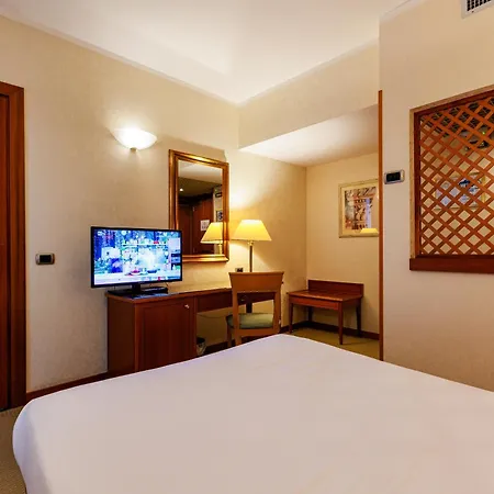 فندق Excelsior 4*