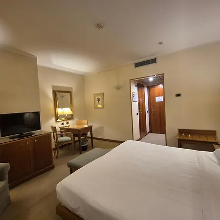 Excelsior Hotel Magenta