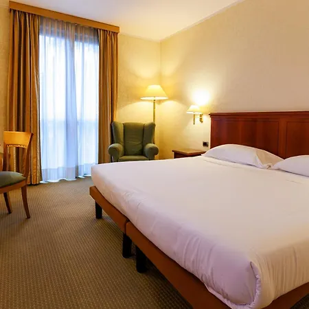 Excelsior Szálloda 4*