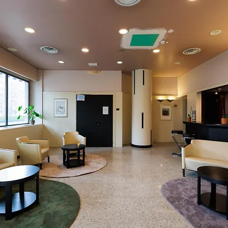 Excelsior Hotel 4*